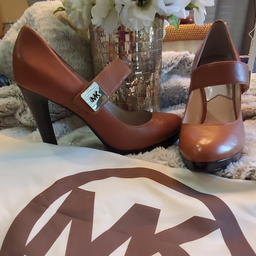 Michael Kors Mary Jane Devenport  heels